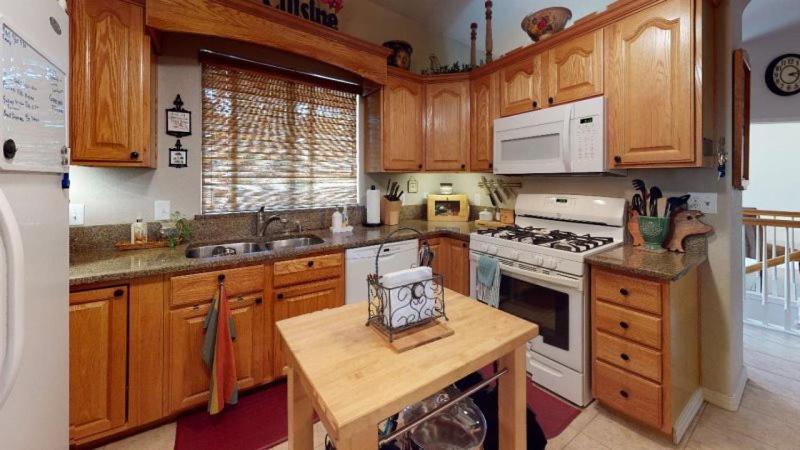 120 Winding Meadow By Vacation Rentals For You Monument Eksteriør billede